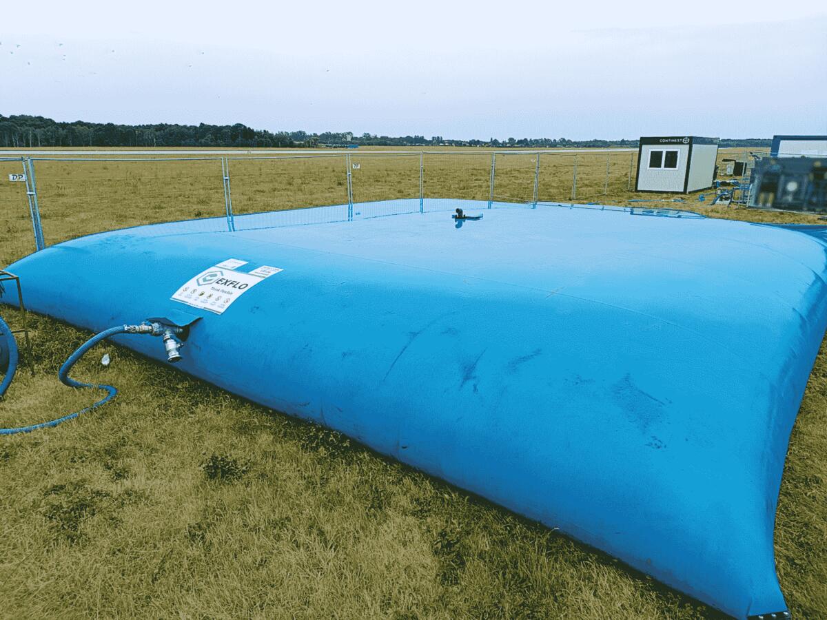 Flexible drinking water tank on site